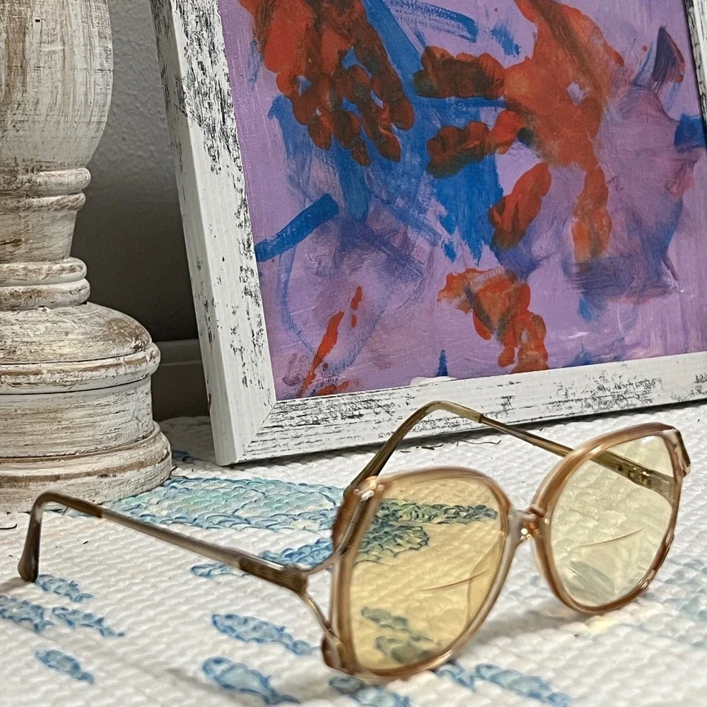 Vintage Tura Mod Sacha Oversized Geometric Amber Eyeglasses Gold Tone 56-14